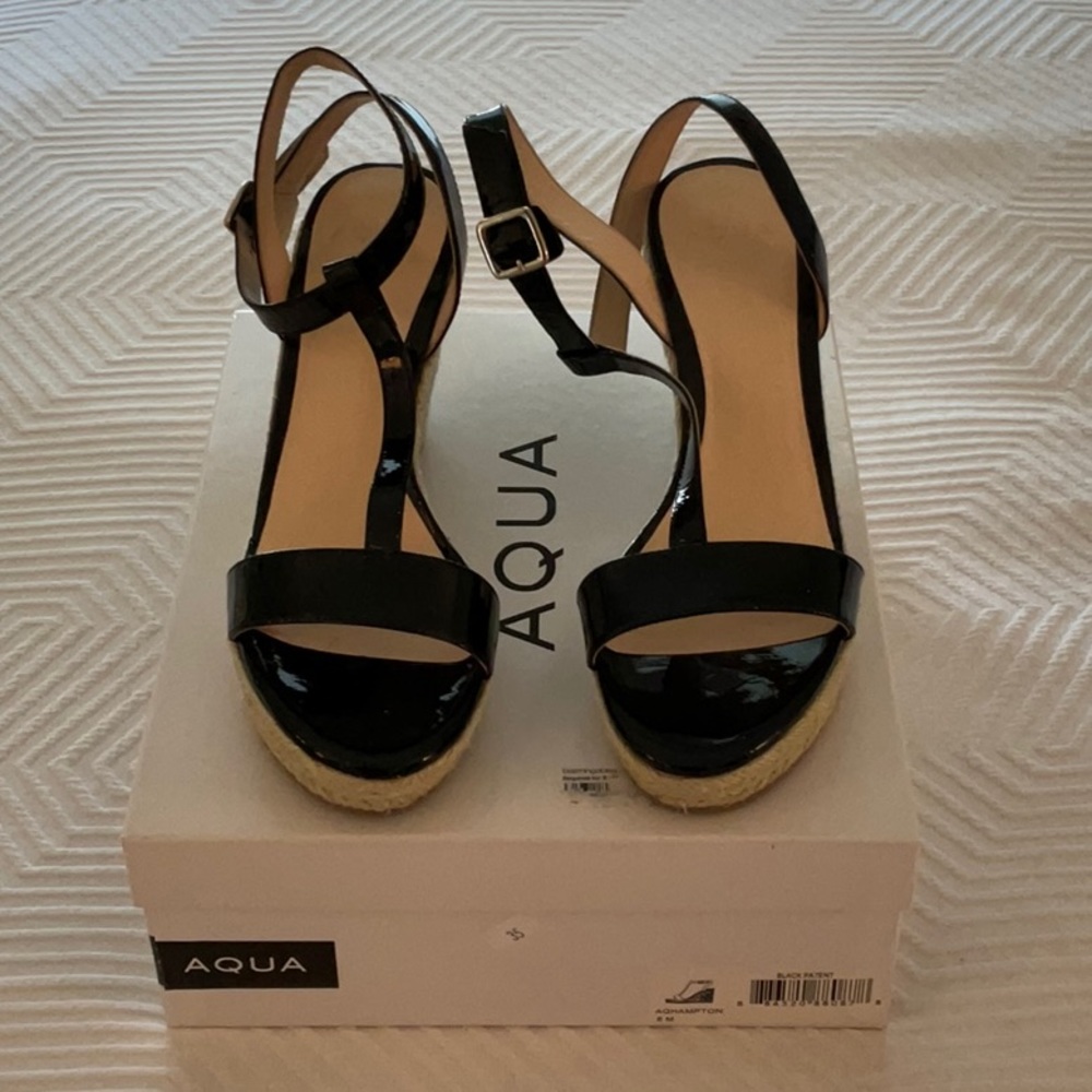 Aqua wedge black patent size 8